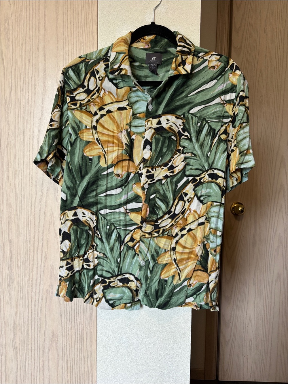 Men’s H&M Tropical Short-Sleeve Button-Up in Green & Yellow
